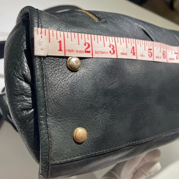 B. MAKOWSKY Large Black East/West Glove Leather Hobo Leopard Lining Bag
A93783 - Picture 5 of 17